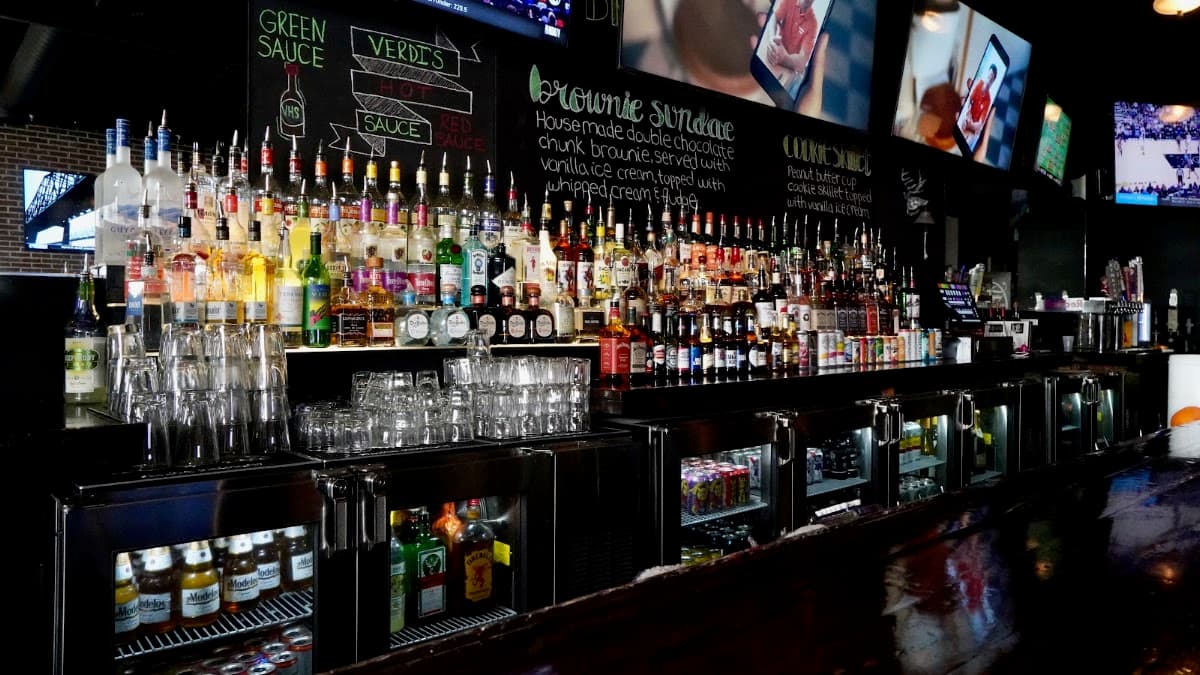 Harry's Detroit Bar & Restaurant