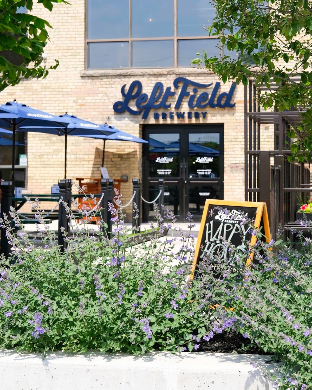 Left Field Brewery (Liberty Village) photo 1