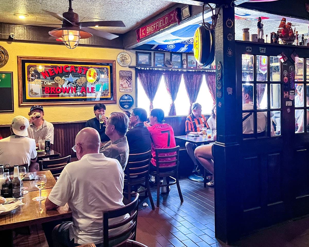 Crown & Anchor British Pub