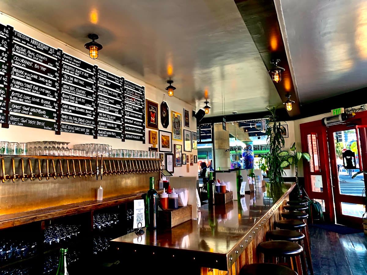 The Crafty Fox Ale House photo 1