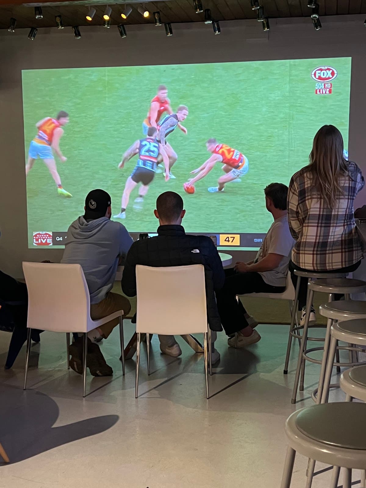 dingo's sports pub