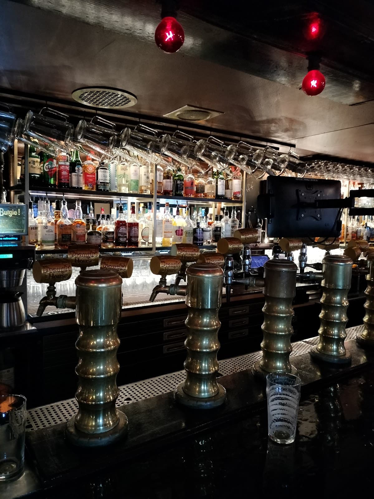 Draught House Pub & Brewery photo 1