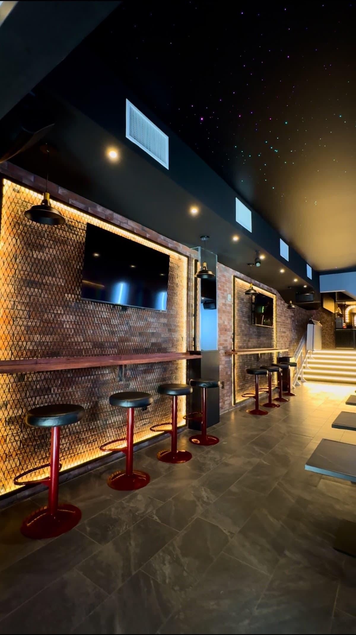 Lucky Bar photo 1