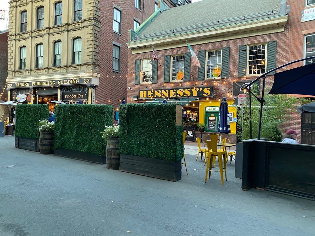 Hennessy’s Bar photo 1