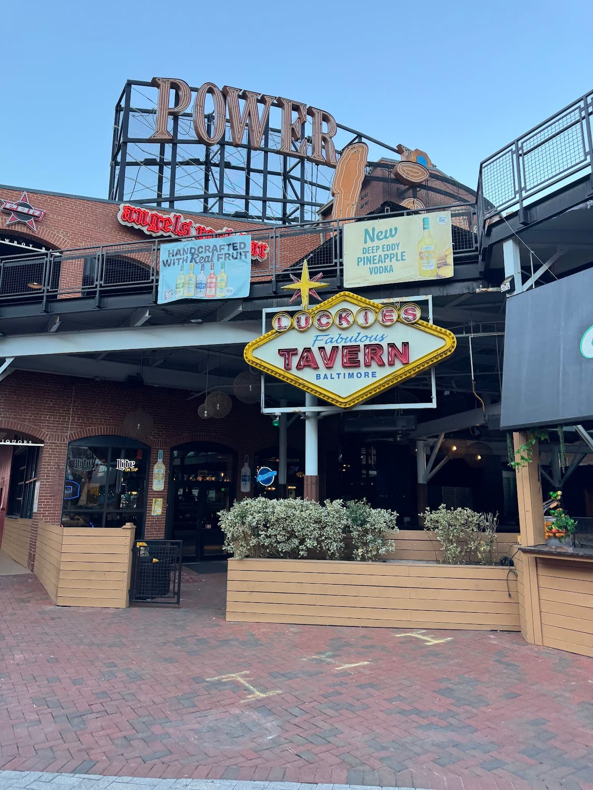 Luckie's Tavern photo 1