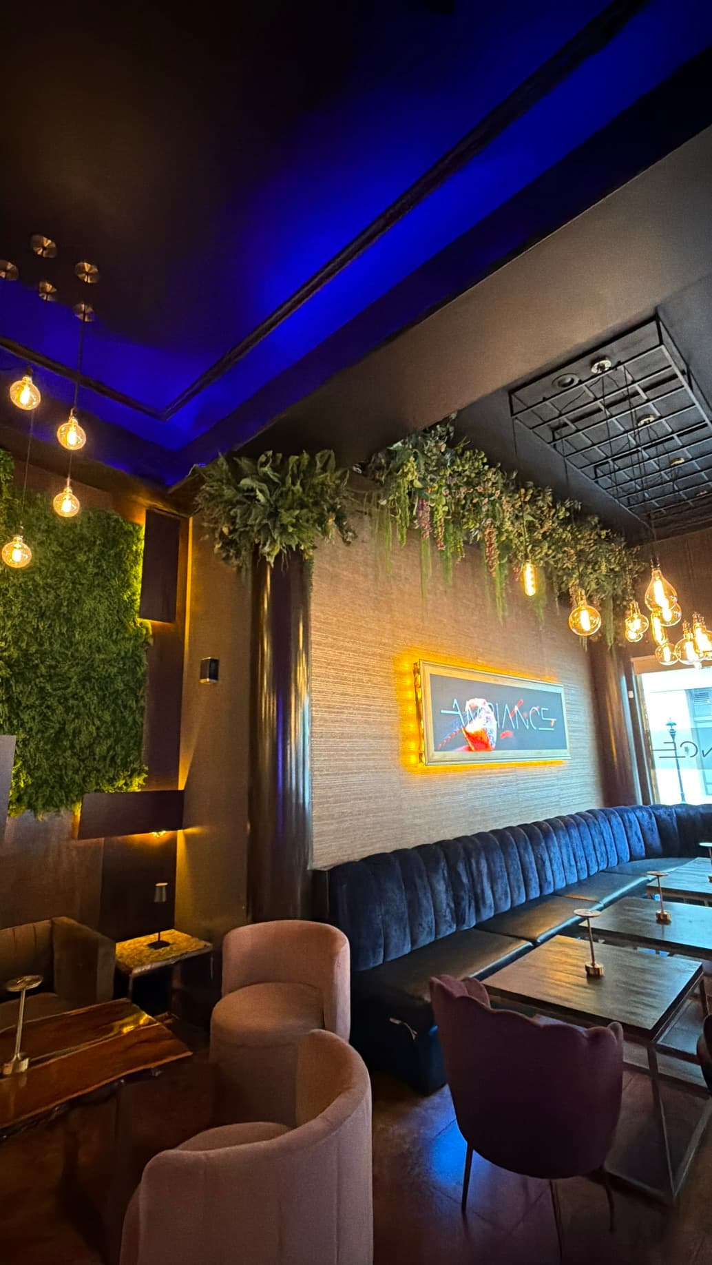 Ambiance Kitchen + Lounge