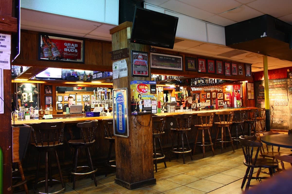 Walter's Press Box Sports Emporium photo 1