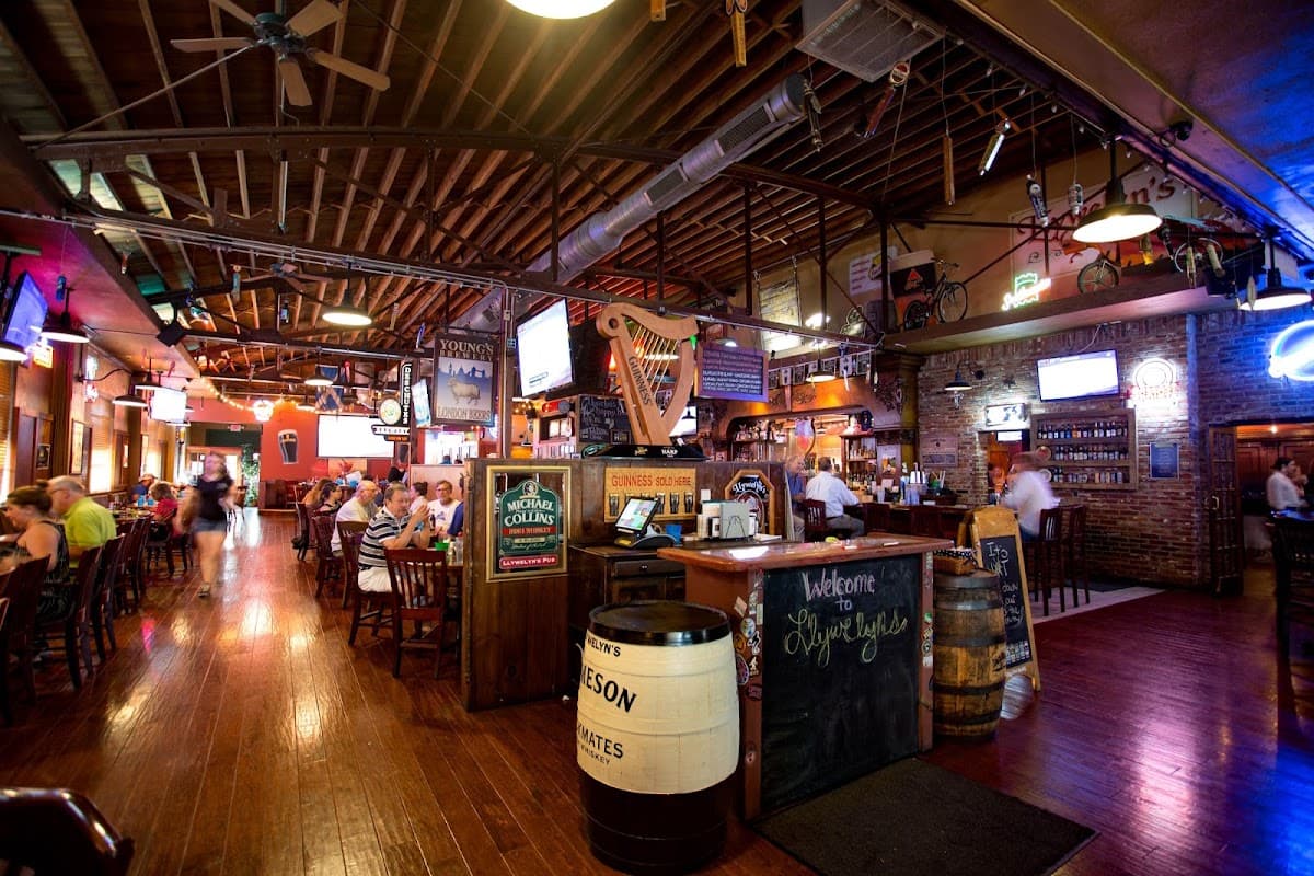 Llywelyn's Pub - Webster Groves photo 1