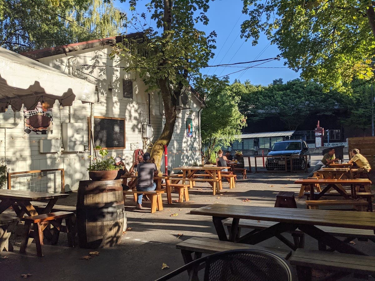 Goose Hollow Inn photo 1