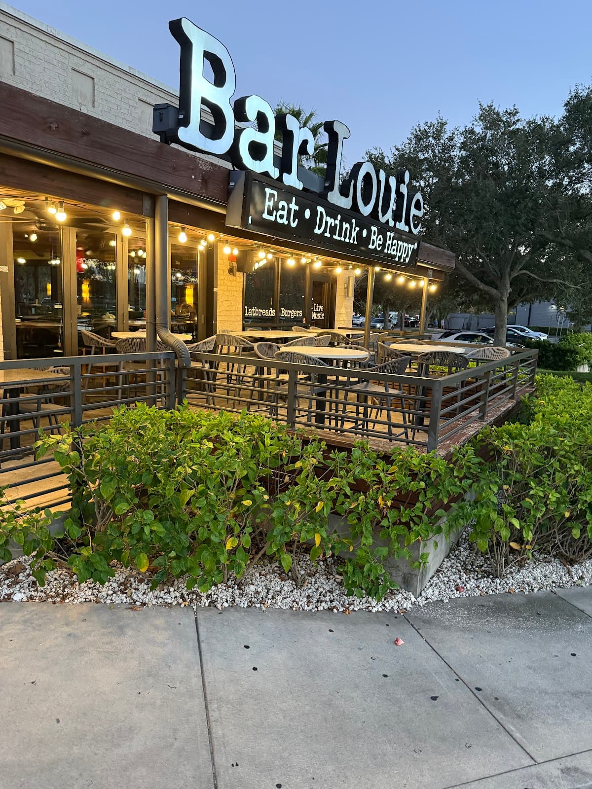 Bar Louie - Orlando Gateway